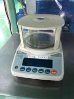 Cân điện tử kỹ thuật AND FX-200i (200g x 0.001g, cân đếm)