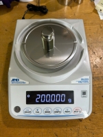 Cân điện tử kỹ thuật AND FX-223